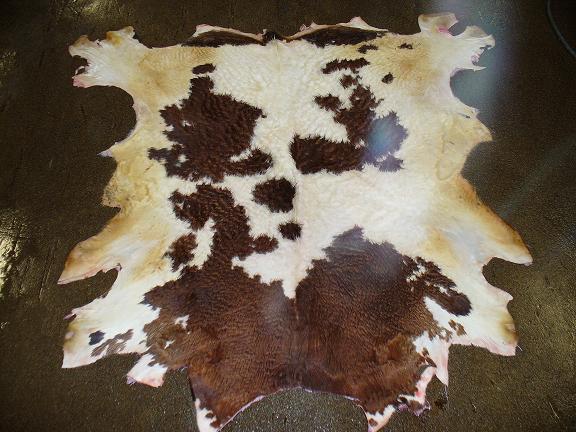 wet salted bull hides / Italy