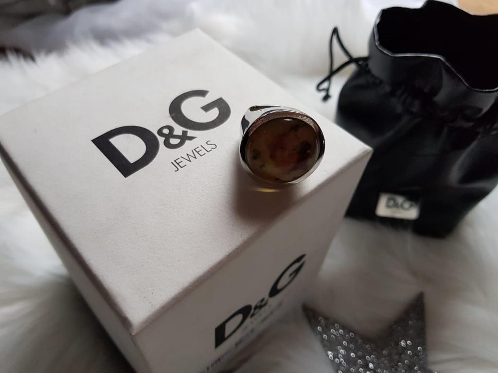 D&G accessories europe dec 10 18