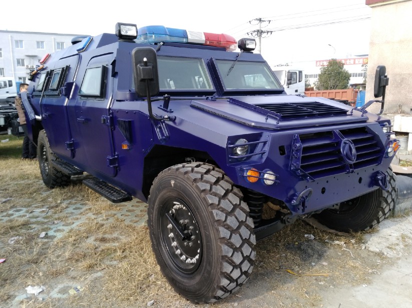 4X4 armored patrol vehicle FOB price