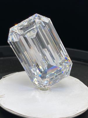 Diamond Available for Quick Sale in Dubai