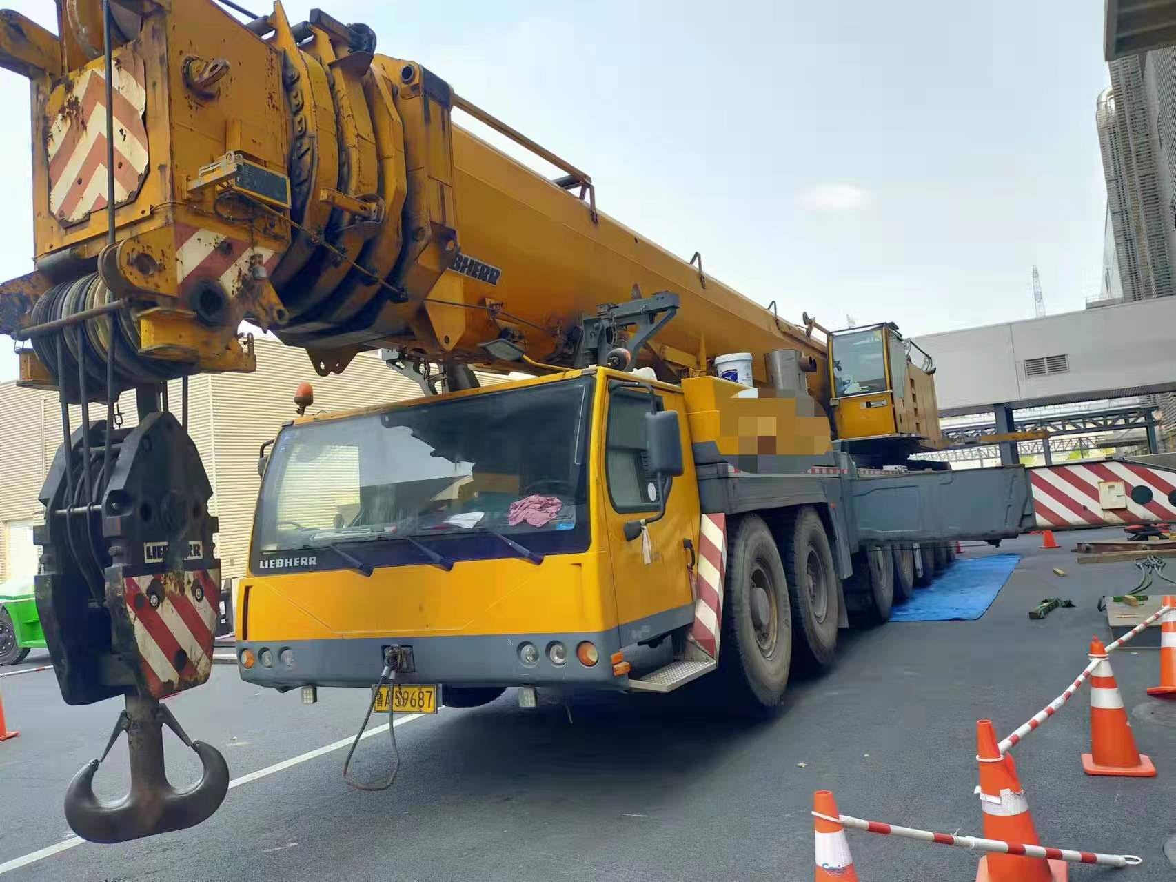 Liebherr 400ton Used Truck Crane which in China with low price for sale :