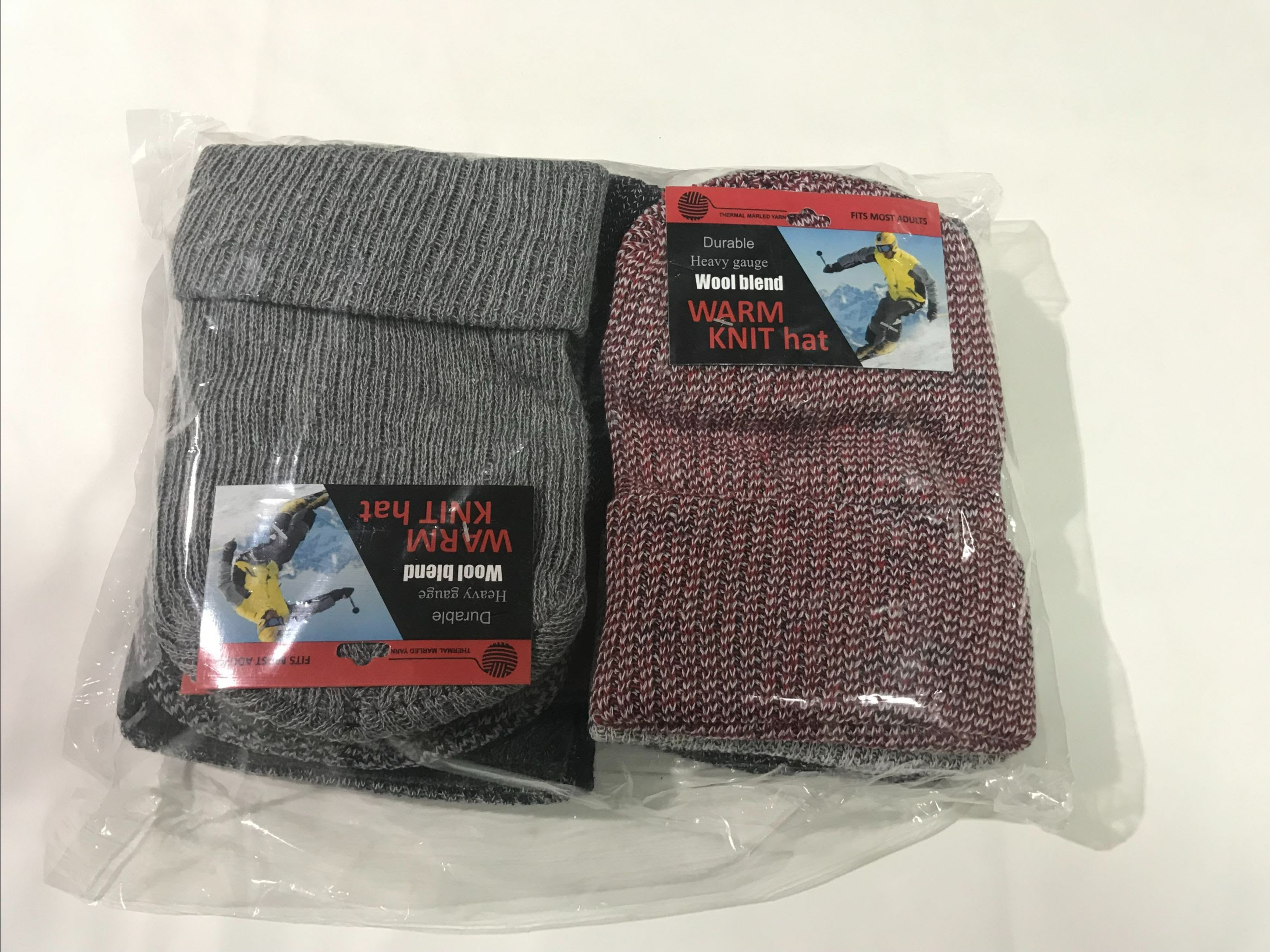 Adults Winter Warm Knit Hats. 75000pcs. EXW New Jersey 