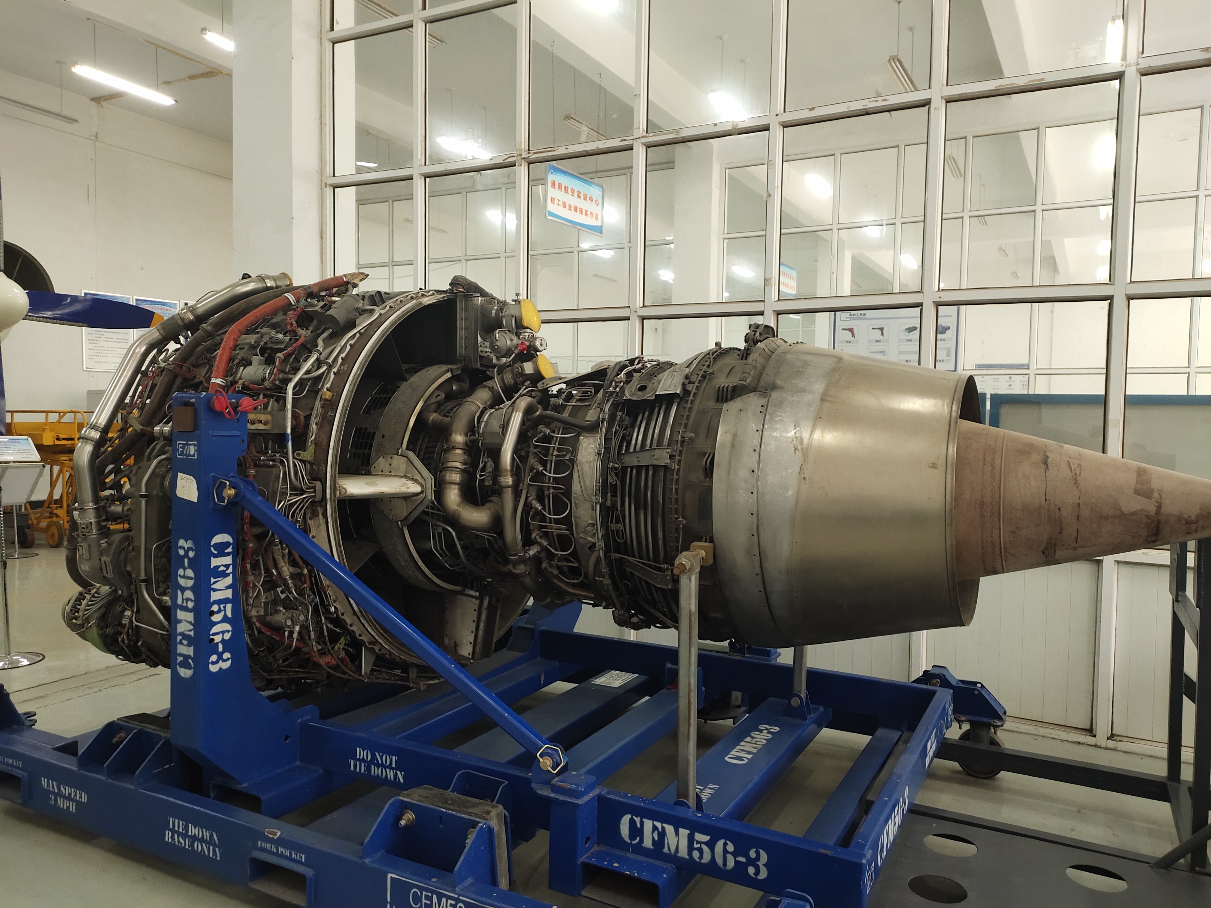 1x Engine of boeing 737-300 for sale