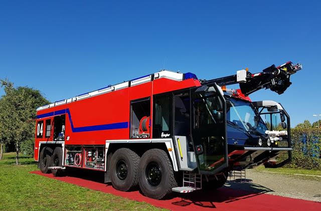 ZIEGLER ARRF  airport fire truck  8 x 8 100/140-17 + 250P – Z8 with HRET Z-Attack 2018  