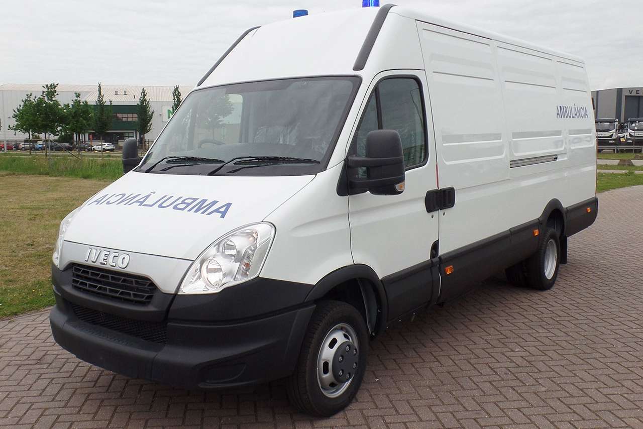 Offer - 1 x New Iveco Daily 3.0L HDI Turbo Diesel - (High Ride) 4x2 Ambulance Van - 1 Unit Only!