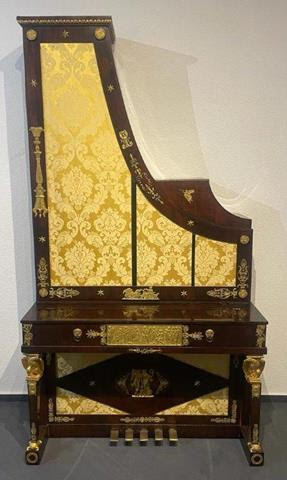 antique Piano 