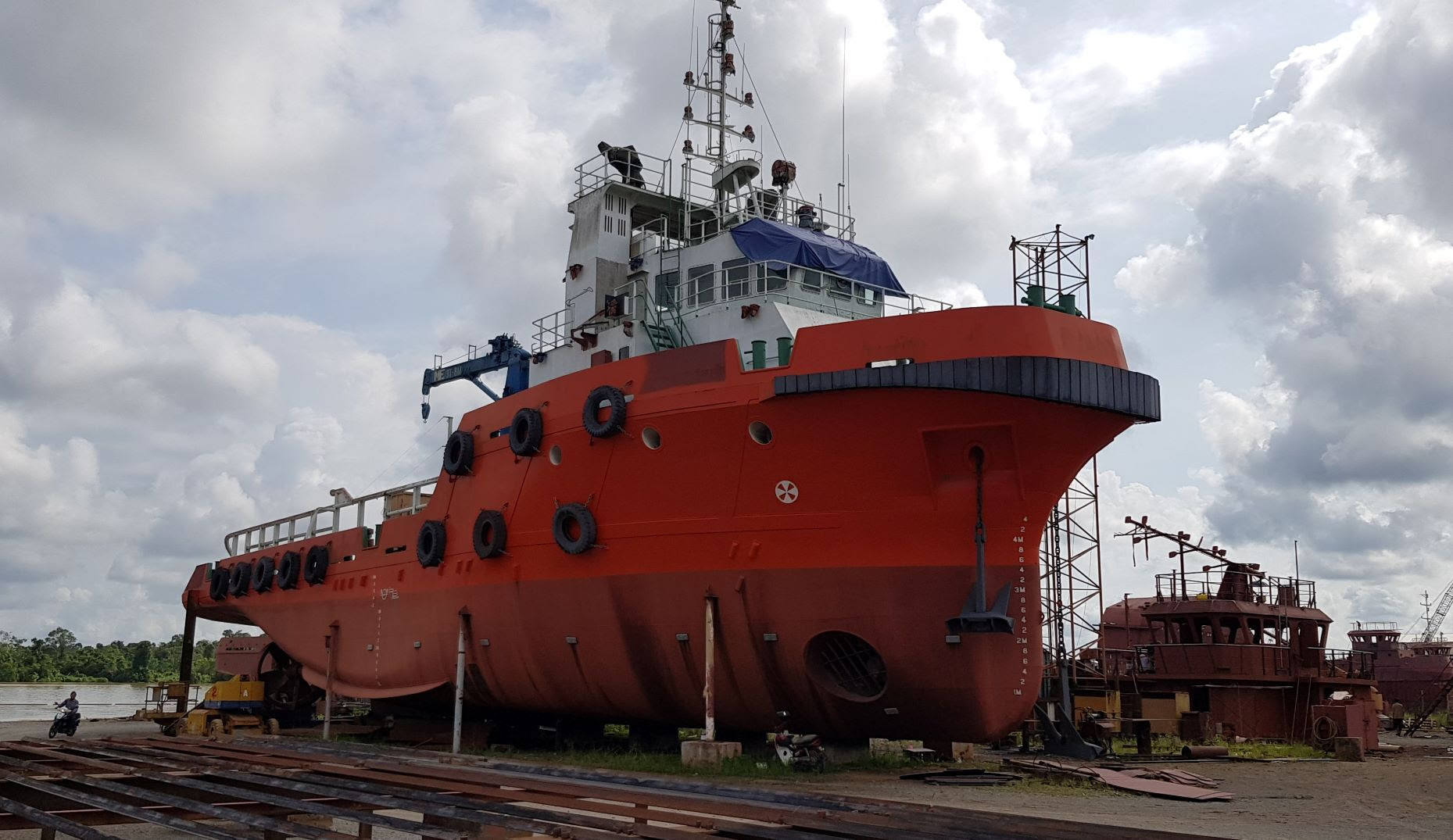We can develop for sale the following New Built 53-ton BP AHT 