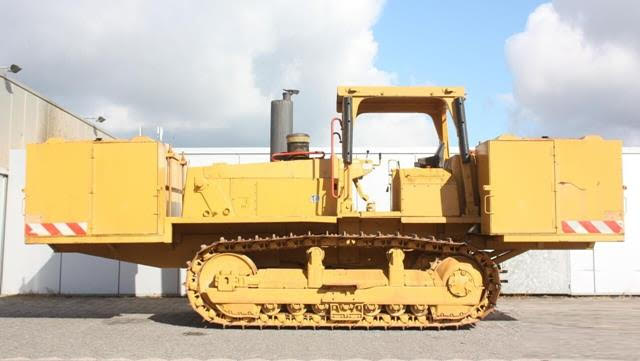 Caterpillar D6E Fuel tanker, low profile O-rops cab, Non-electronic Cat 3306DI engine with 155HP (116kW),