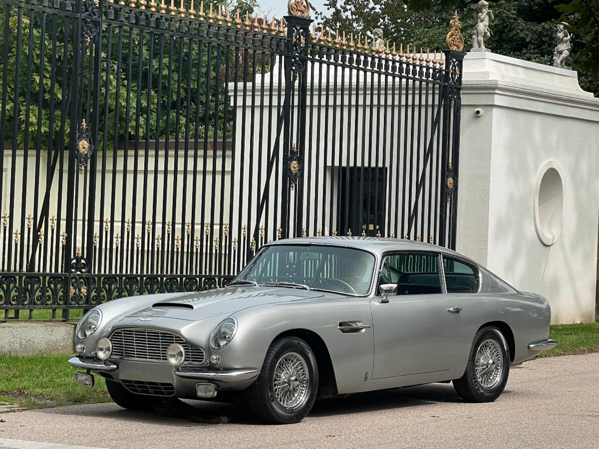 1966 Aston Martin DB6 Sport Saloon LHD