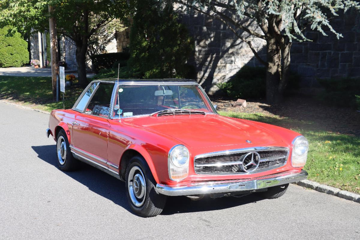 1968 Mercedes-Benz 250SL Pagoda Auto with 2 Tops