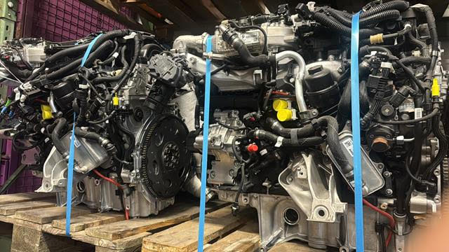 100 x Brand New BMW Engines