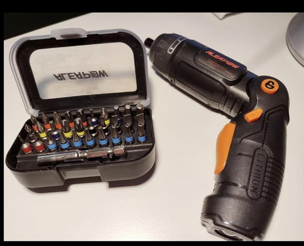 nice closeout deal on this cordless electric screwdriver out of LA, Cali today. There are a total of 1,900 units on the ground ready to ship. Looking for a take all offer at $6.50/unit. These will all come on 4 pallets. 