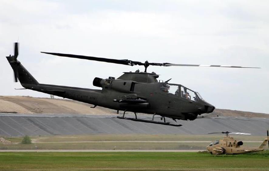  HELICOPTER  BELL AH-1F COBRA