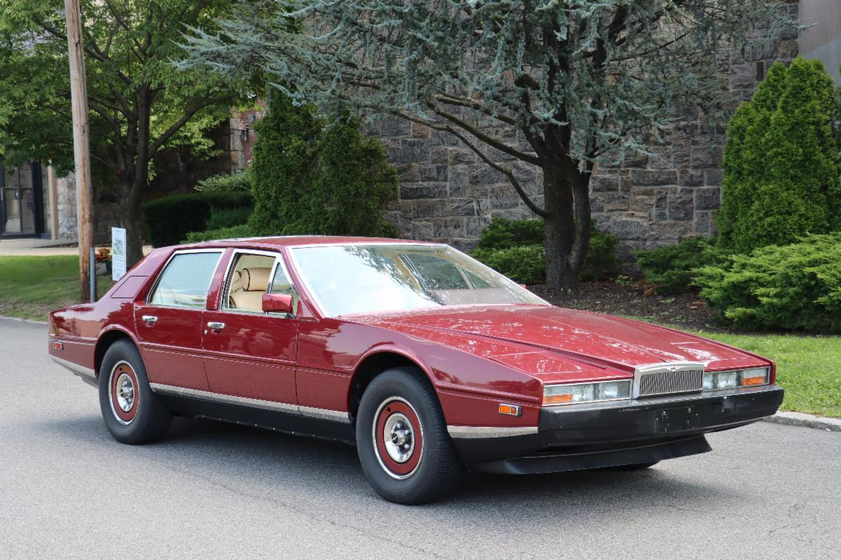 1983 Aston Martin Lagonda:A Classic of Modern Design and Advanced Engineering