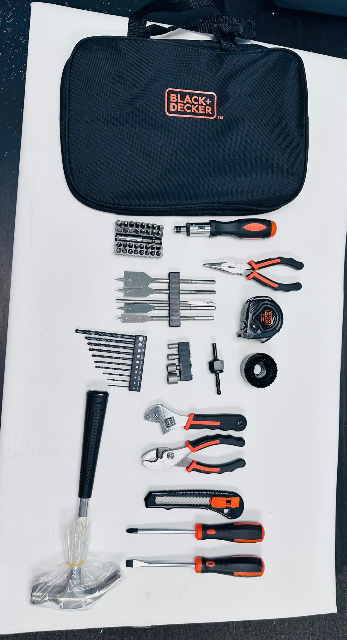 Black & Decker Home Repair Tool Set With Tool Bag. 3500Bags.