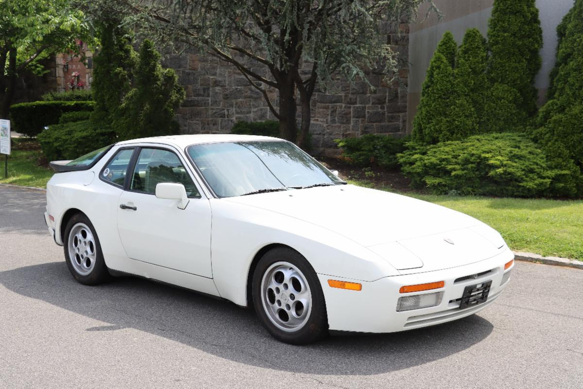 Discounted! 1987 Porsche 944 Turbo 5-Speed