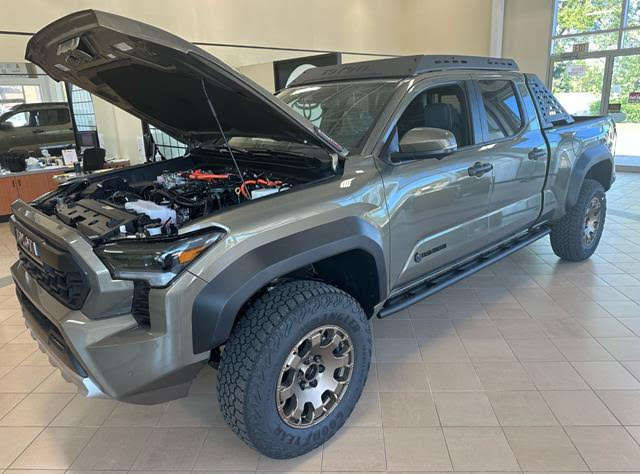 2024 Toyota Tacoma Hybrid 4x4 Double Cab 6 box (A8) - Trailhunter - LC5LNA