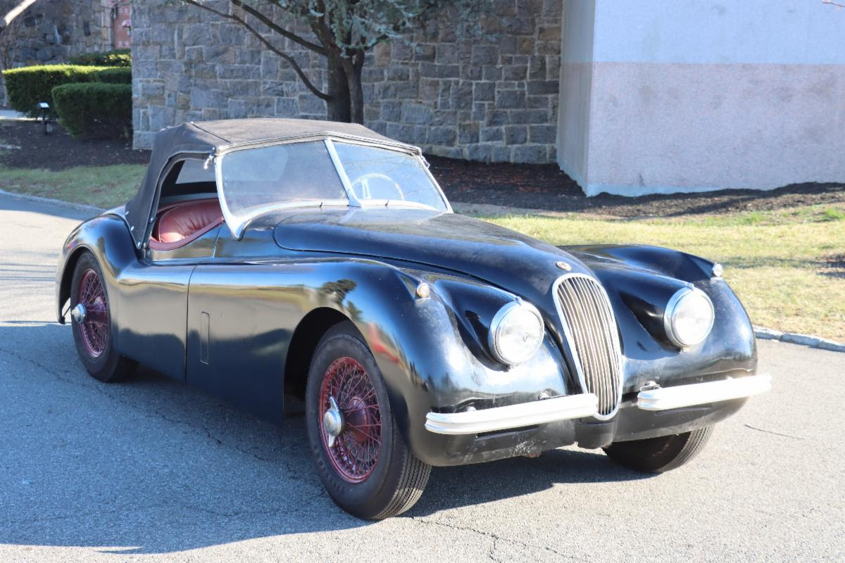 Excellent restoration candidate - 1953 Jaguar XK120 Roadster