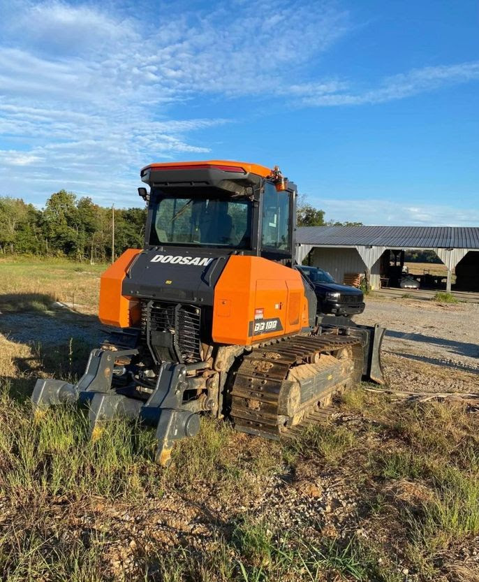 2022 Doosan DD100 Dozer w/Ripper, Only 150 Hours!