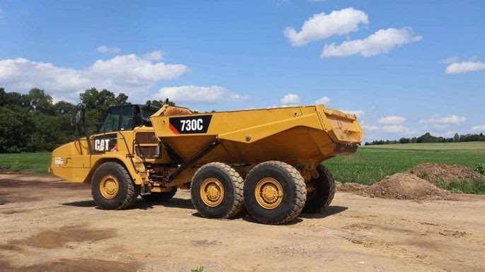 2014 CAT 730C Off Road Truck