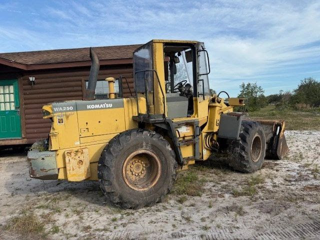 2002 Komatsu WA250-3MC Wheel Loader, Needs Repairs!