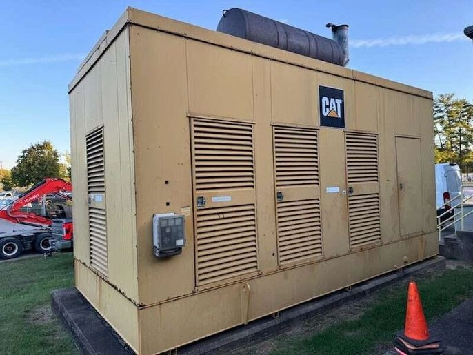 CAT 3516 / CAT1750KW standby Diesel Generator, 623 Hours!