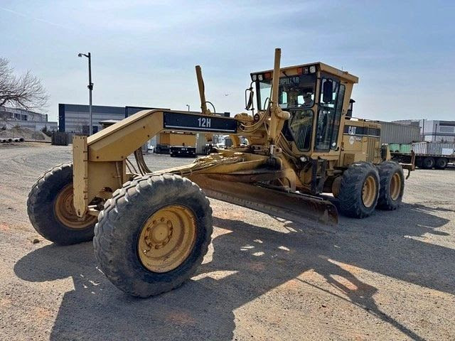 2002 CAT 12H Road Grader w/Rear Ripper