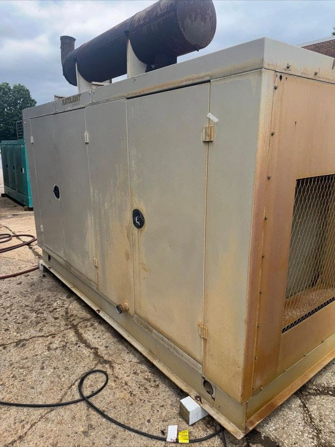 2004 Cummins/Kato 150KW Gas Enclosed Generator