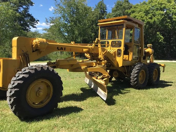 Low Hours! CAT 12F Road Grader w/Rear Ripper