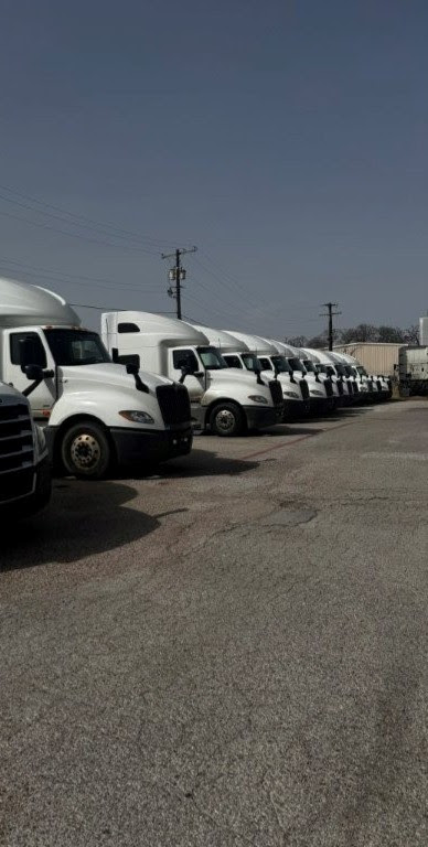 18 - 2021 International LT 625 Sleepers 