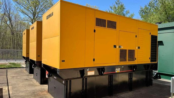 CAT 600KW / CAT 3412 Diesel Generator, 989 Hours 