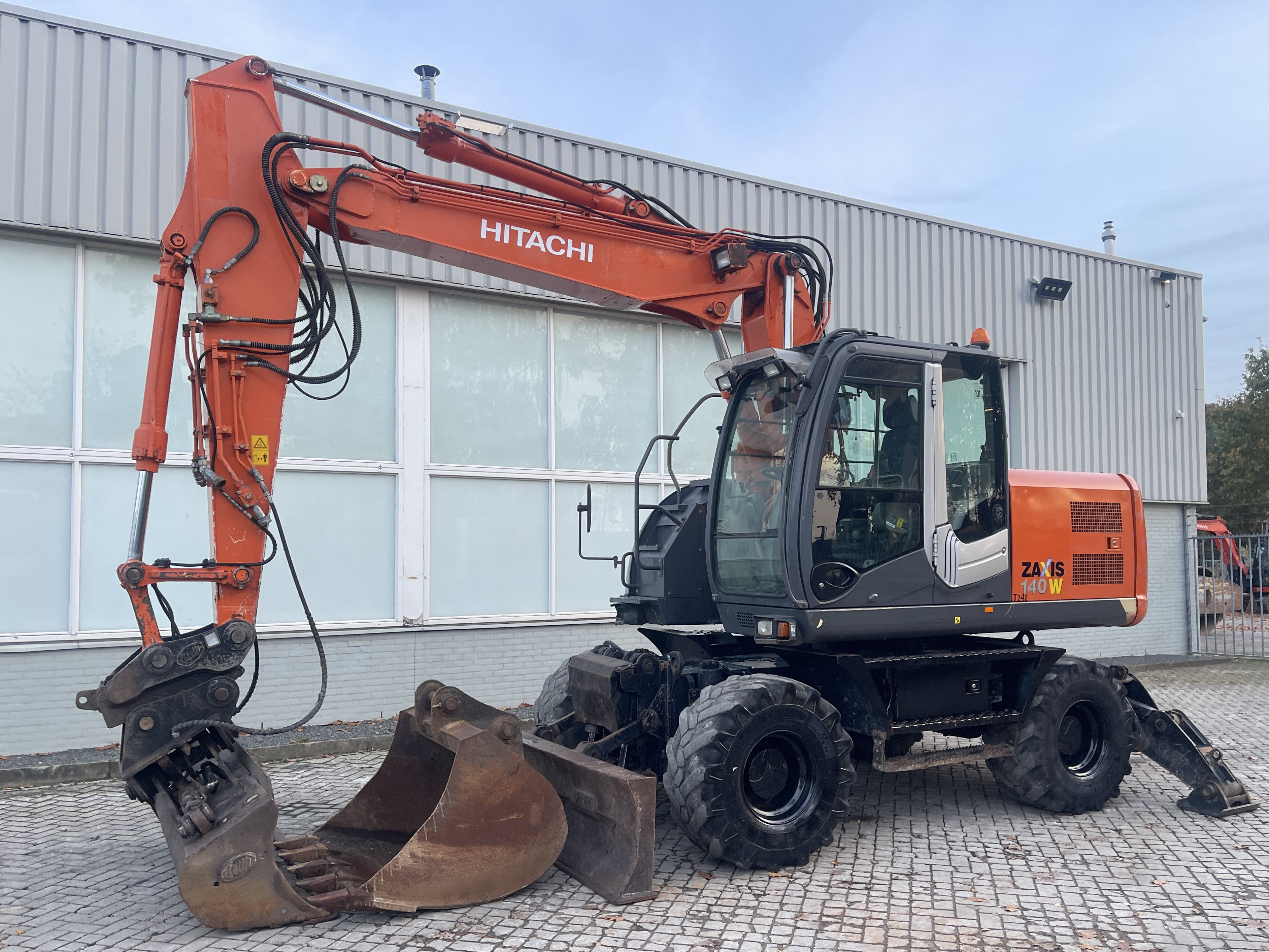 Hitachi ZX140W-3 