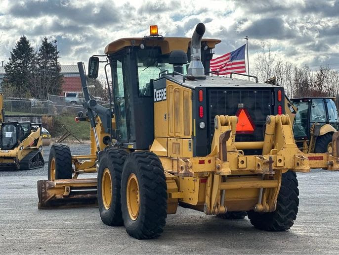 2014 John Deere 770G Road Grader w/Rear Ripper 
