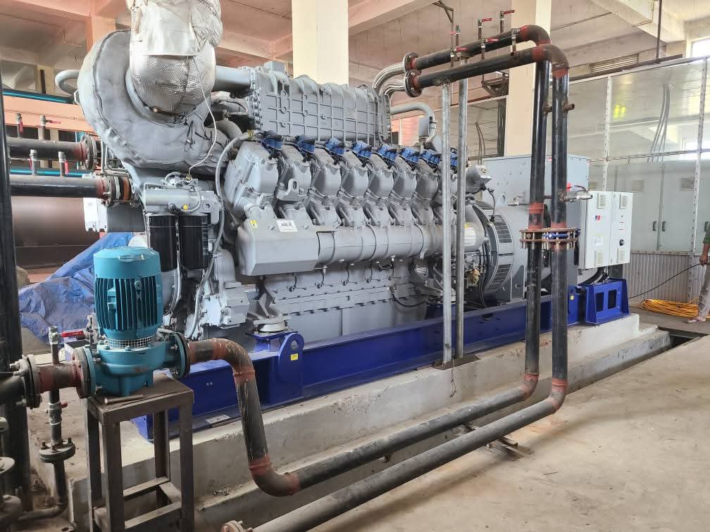 One unit 1772 kw MTU GAS GENERATOR 