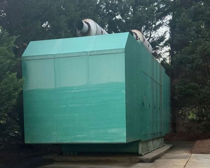 2005 Cummins 750KW Standby Natural Gas Generator, only 1400 Hours! 