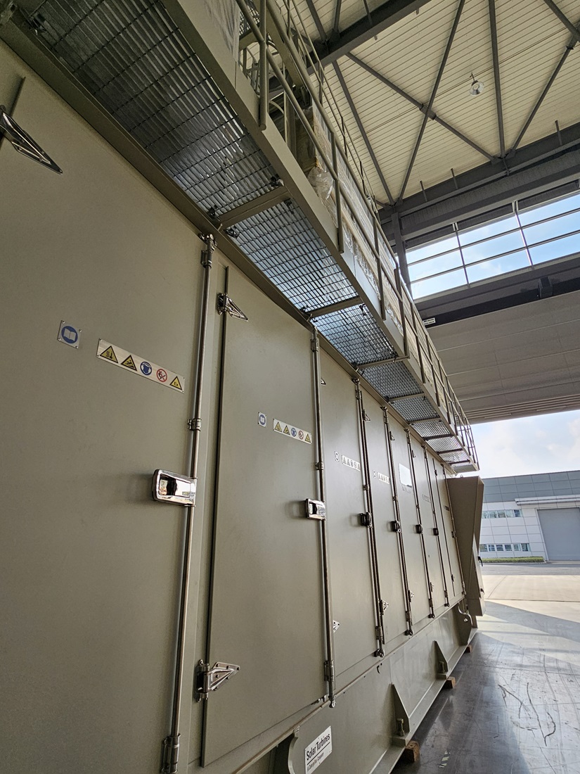 Solar Turbine: Taurus70, hours: Zero, Natural Gas, with Solonox, 105kv, 50hz, power: 7.964mw