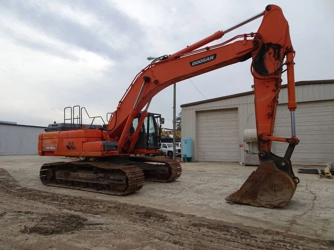 2012 Doosan DX 350LC-3 Excavator, 10k Hours 