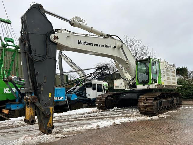 VERY well maintained CAT 374FL from local contractor.