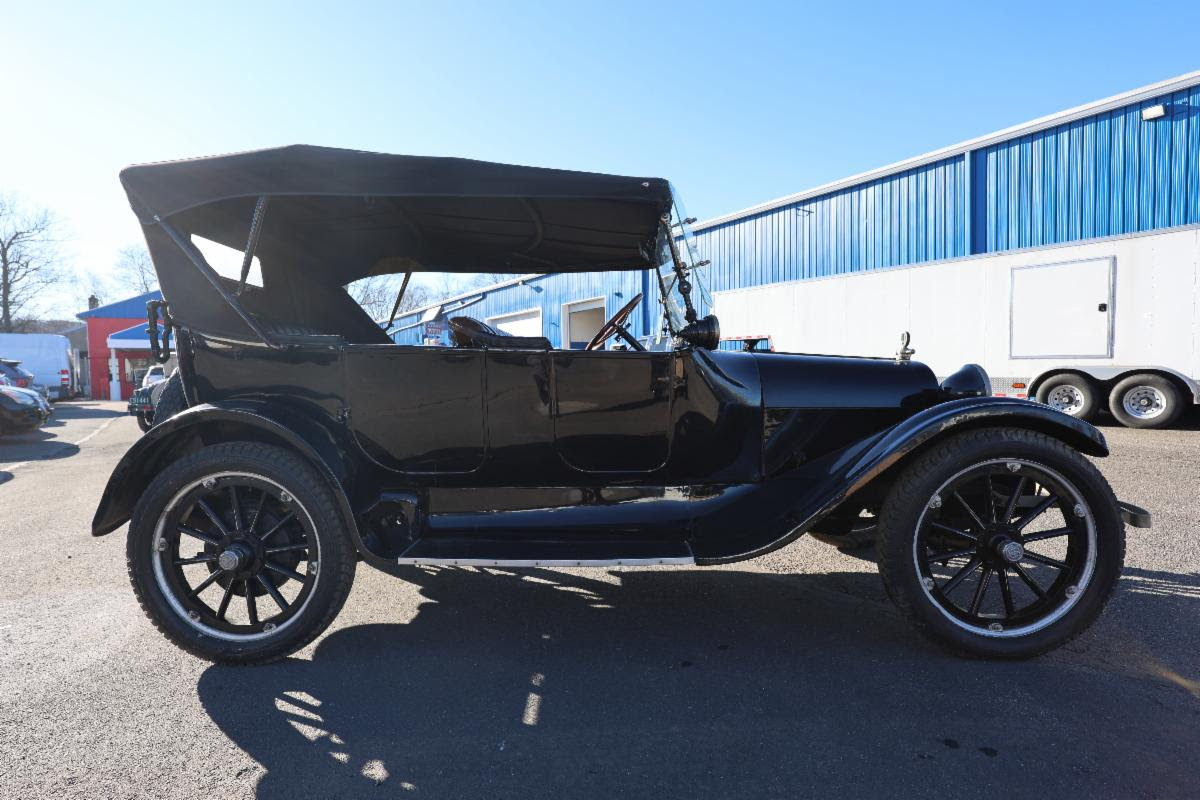 1916 Dodge Brothers 4-Door Touring Car