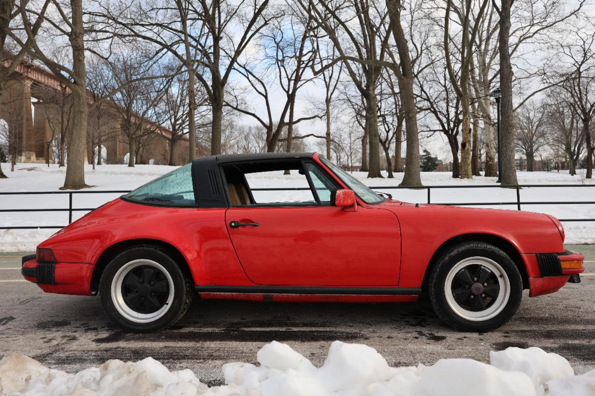 1982 Porsche 911 SC Targa 
