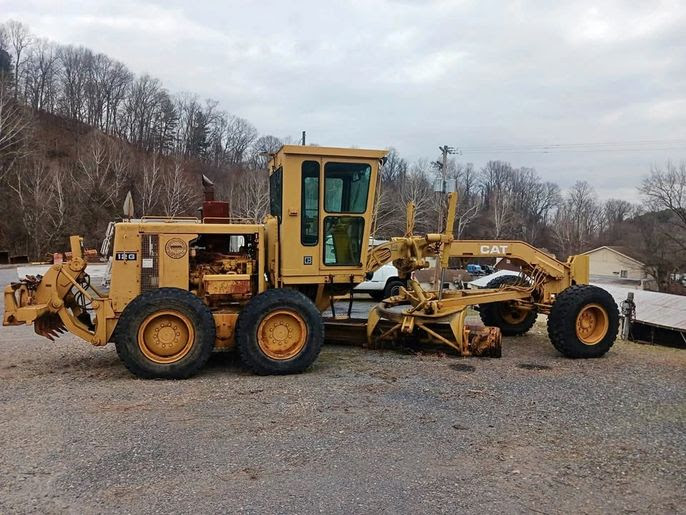 Nice! 1988 CAT 12G Road Grader w/Rear Ripper 
