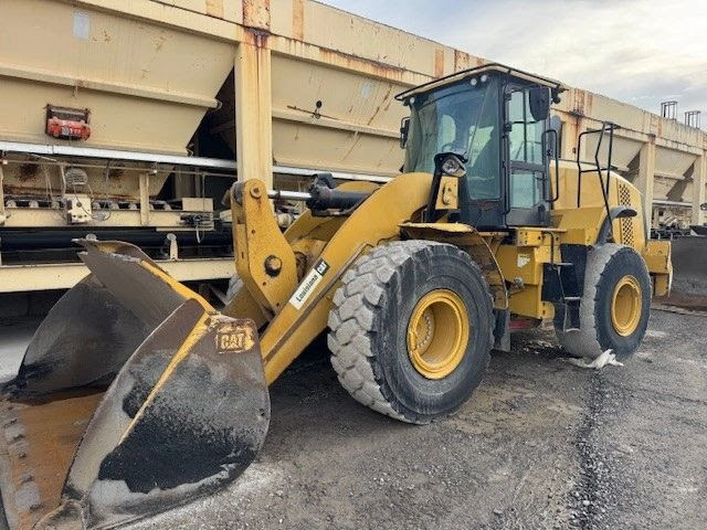 2 - 2015 CAT 962M Wheel Loaders