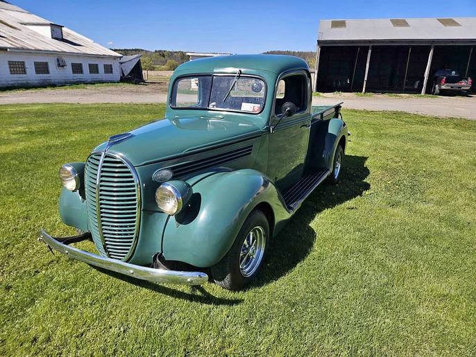 1939 Ford Truck, 3spd on the floor, flathead
