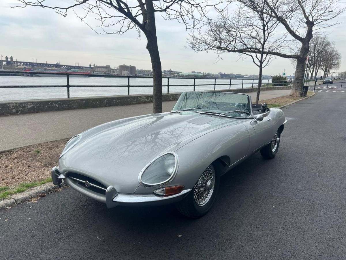 1966 Jaguar E-Type Series I 4.2 Roadster