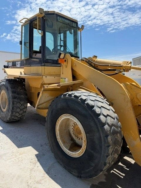 1995 CAT 938F Wheel Loader