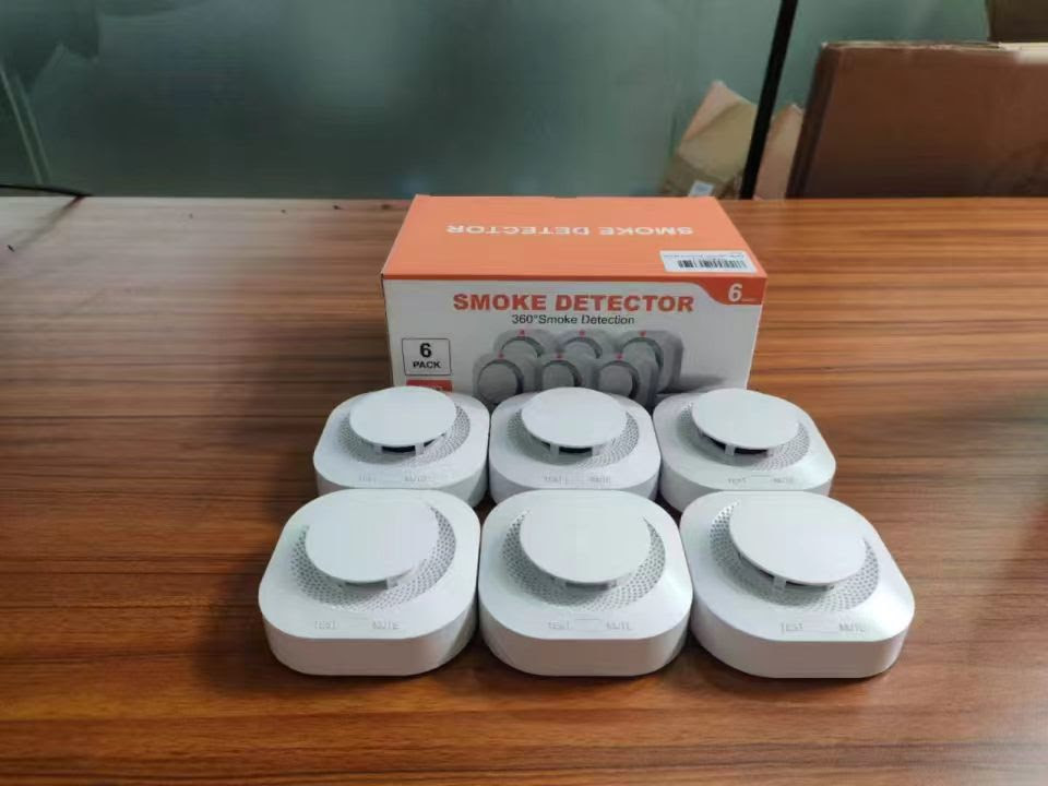 Battery Operated 6 Pack Smoke Alarm Fire Detector, 9000 Packs.  EXW Los Angeles $5.95 Pack of 6.