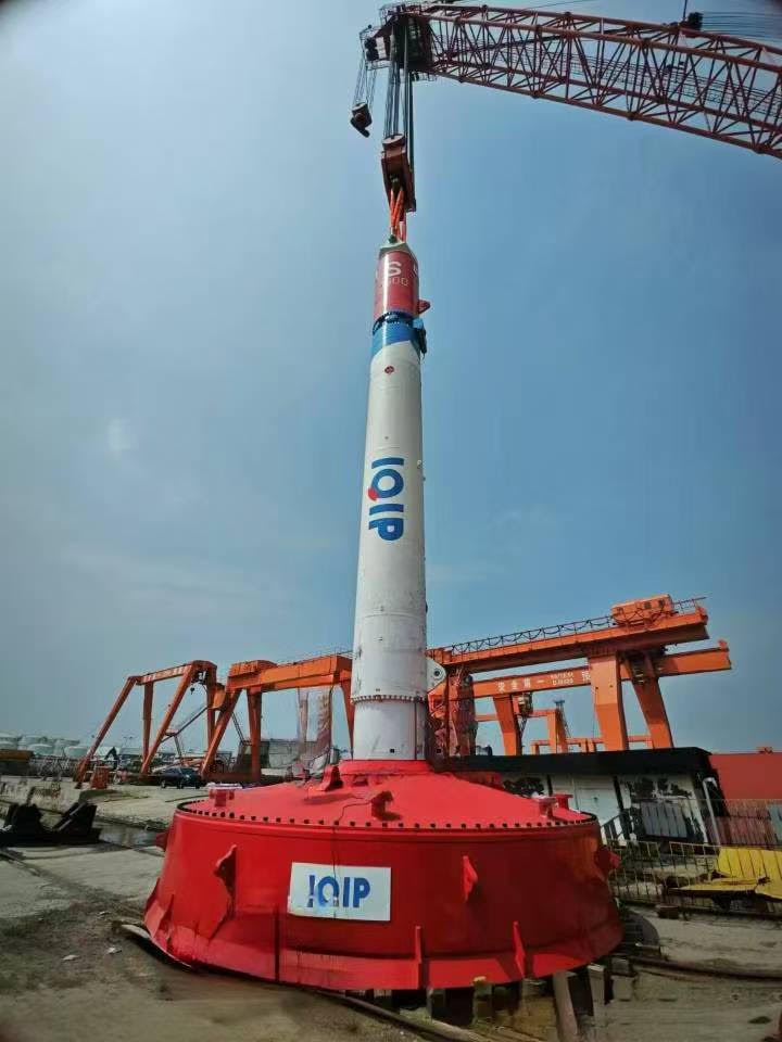 Chinese Sellers have several IHC hydraulic pile hammers of different models on hand. 