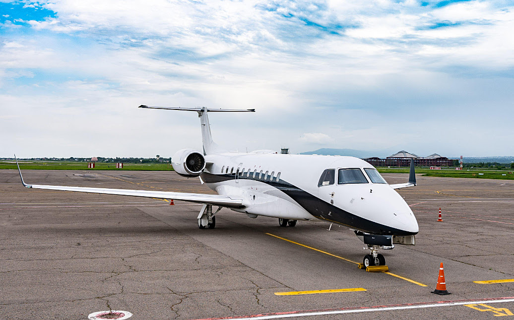 NEW TO MARKET 2011 Embraer Legacy 650 