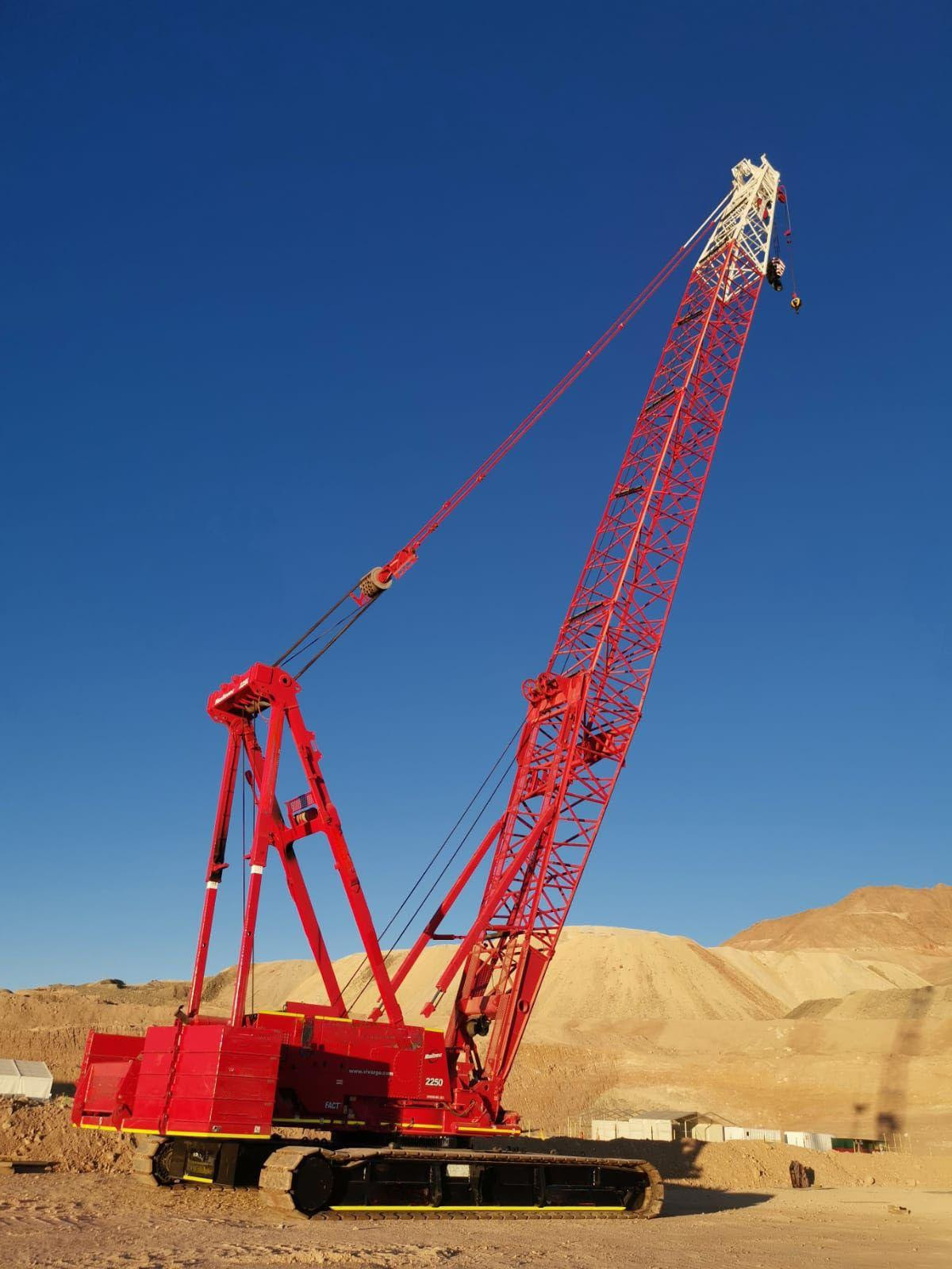 2010 Manitowoc 2250 300-Ton Crawler Crane