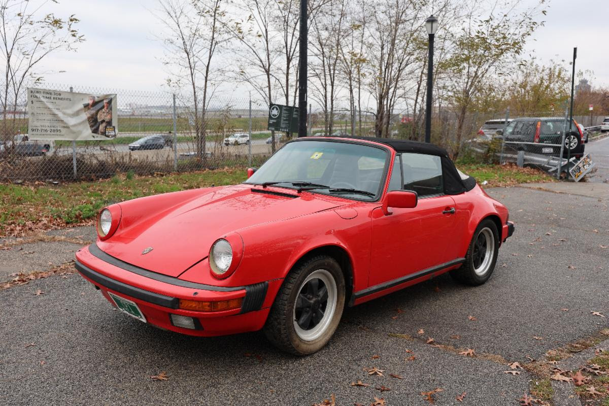 1984 Porsche 911 3.2 Carrera Cabriolet